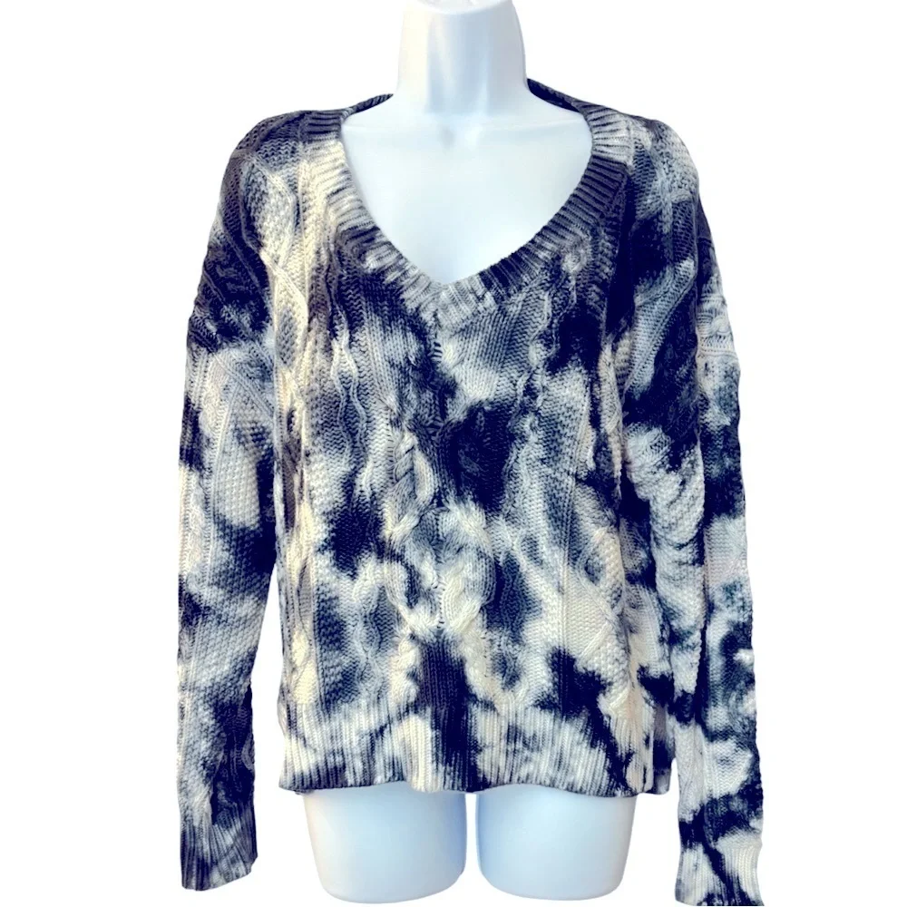 Pilcro Joni Tie-Dye Cable Knit V-Neck Sweater Side Slits Dark Navy White Size S